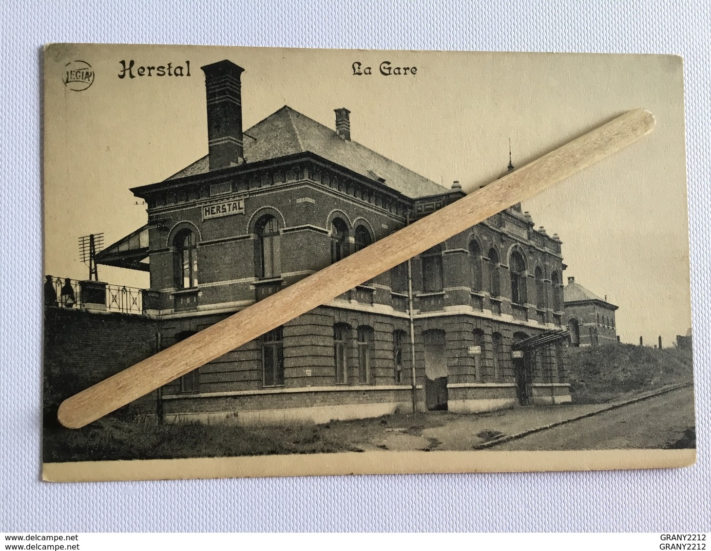 BEAU LOT  DE 20 cartes postales anciennes Belgique  20 scans (1900/1930)