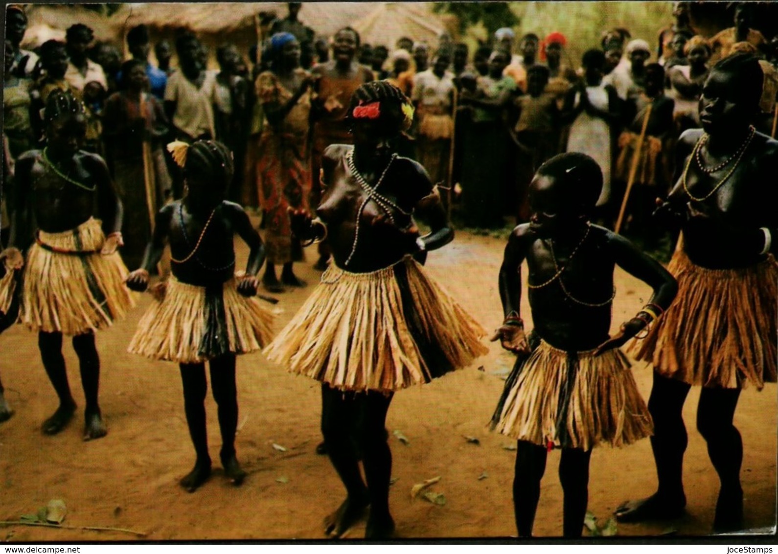 Afrique République Centrafricaine Danse Au Village De Denga - Centraal-Afrikaanse Republiek