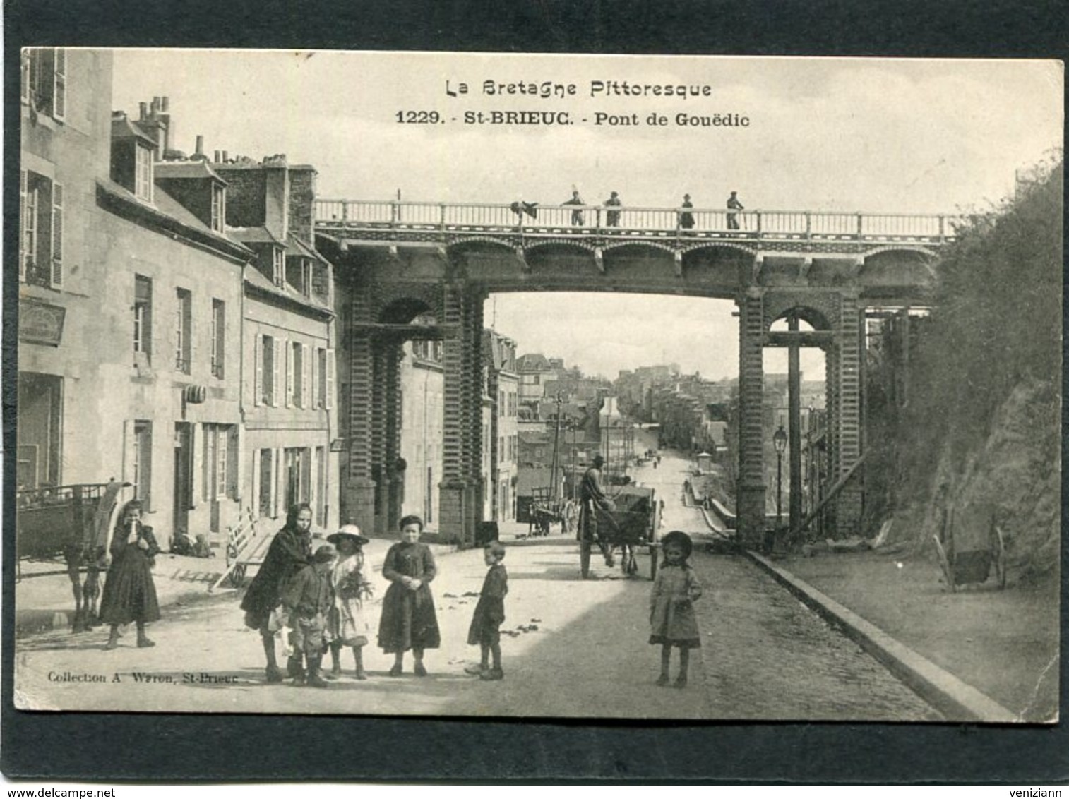 CPA - SAINT BRIEUC - Rue Et Pont De Gouëdic, Bien Animé - Saint-Brieuc