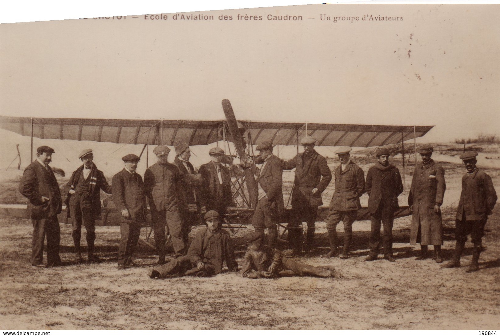 80 LE CROTOY " Photo Glacée D' Une CPA " Ecole D'aviation Des Frères CAUDRON .  Un Groupe D' Aviateurs . - Aviation