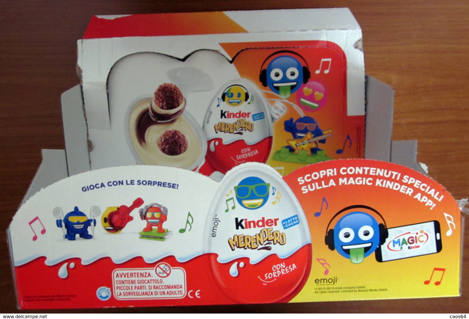 KINDER MERENDERO  2019 ITALIA  EMOJI MUSIC  ESPOSITORE BOX ITALY - Andere & Zonder Classificatie