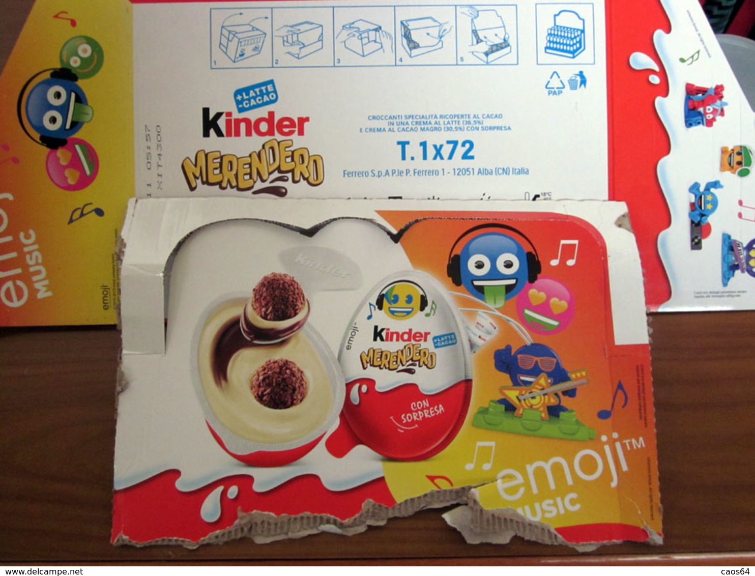 KINDER MERENDERO  2019 ITALIA  EMOJI MUSIC  ESPOSITORE BOX ITALY - Andere & Zonder Classificatie