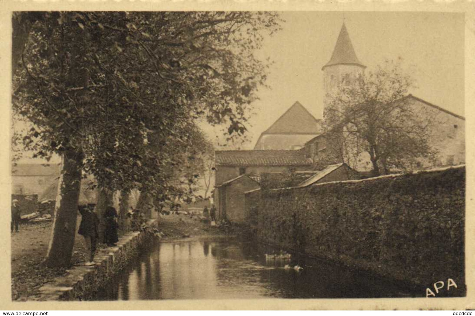 PAMPELONNE  Les Fossés Animée  RV - Pampelonne