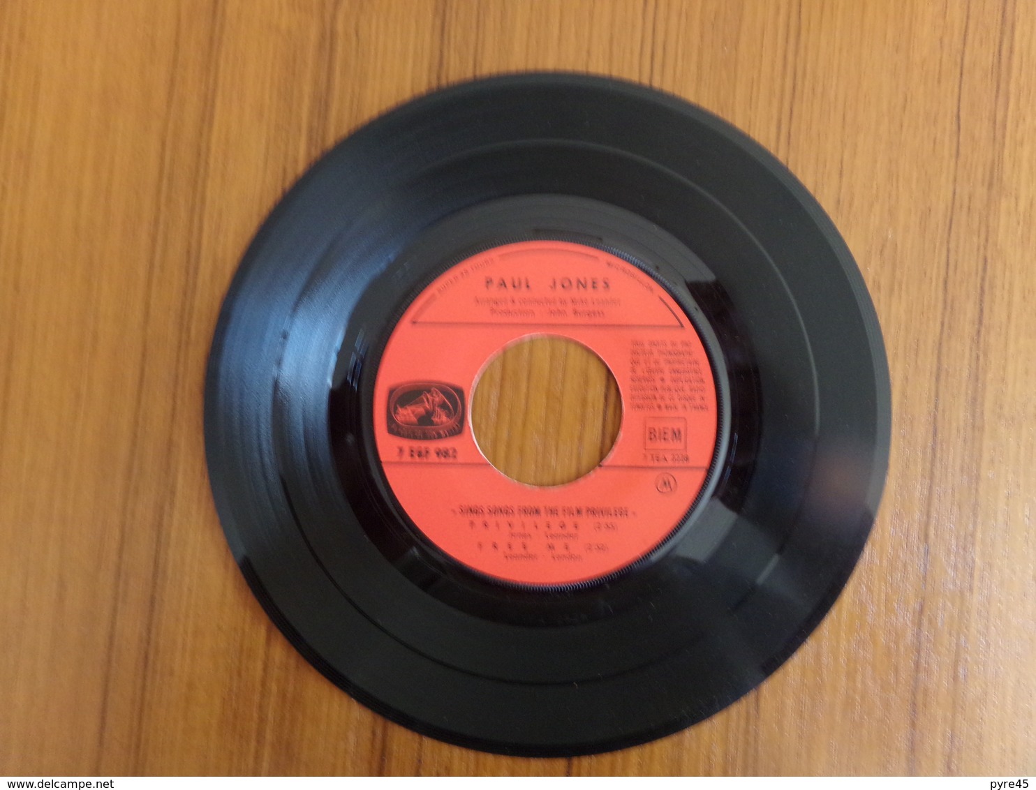 45 TOURS PAUL JONES PATHE EGF 982 PRIVILEGE / BREAKING / FREE ME / I VE BEEN A BAD BAD BOY DU FILM PRIVILEGE - Soundtracks, Film Music