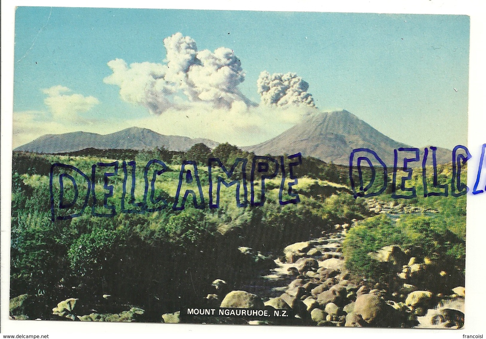Nouvelle Zélande.Mount  Ngauruhoe. Eruption - Nouvelle-Zélande