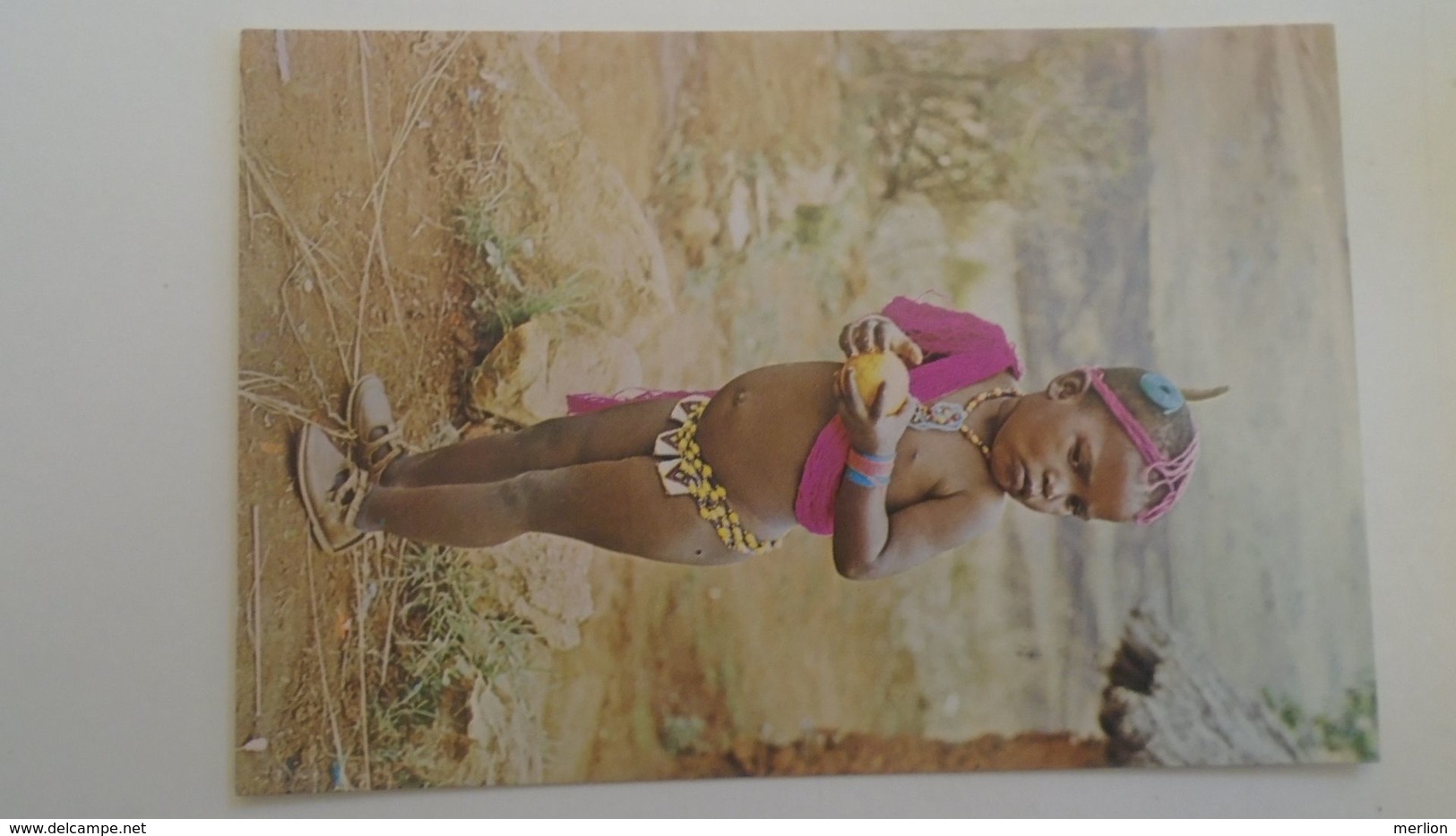 D166668 Swaziland - A Shy Little Child - Swaziland