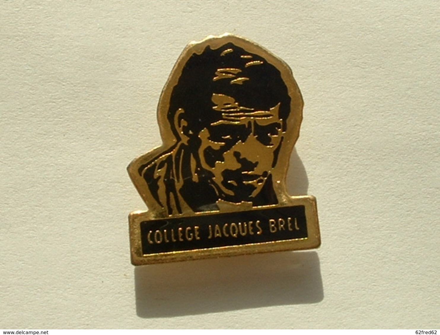 PIN'S COLLEGE JACQUES BREL - Administrations