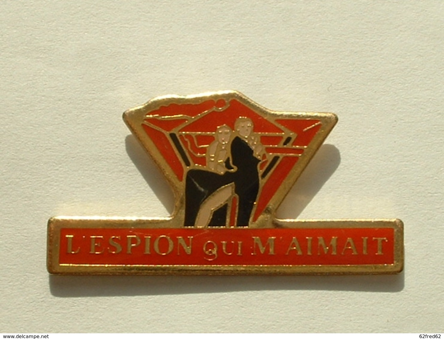 PIN'S JAMES BOND 007 - L'ESPION QUI M'AIMAIT - Cinéma