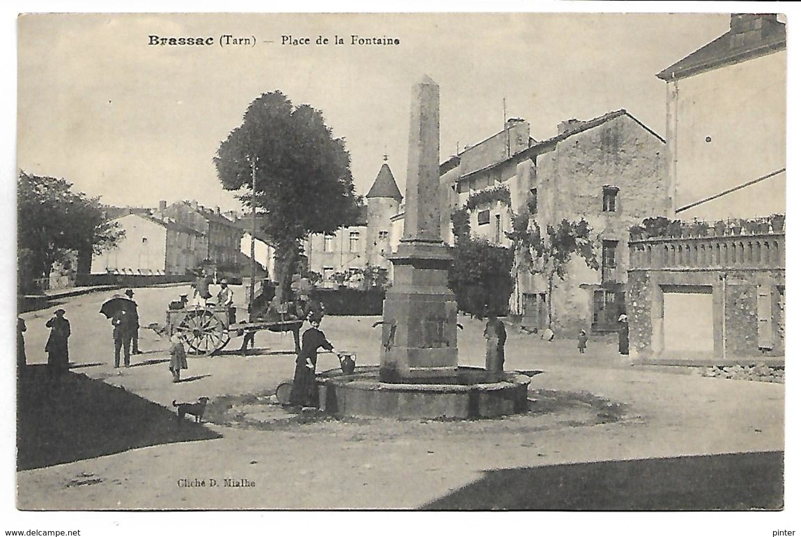 BRASSAC - Place De La Fontaine - Brassac