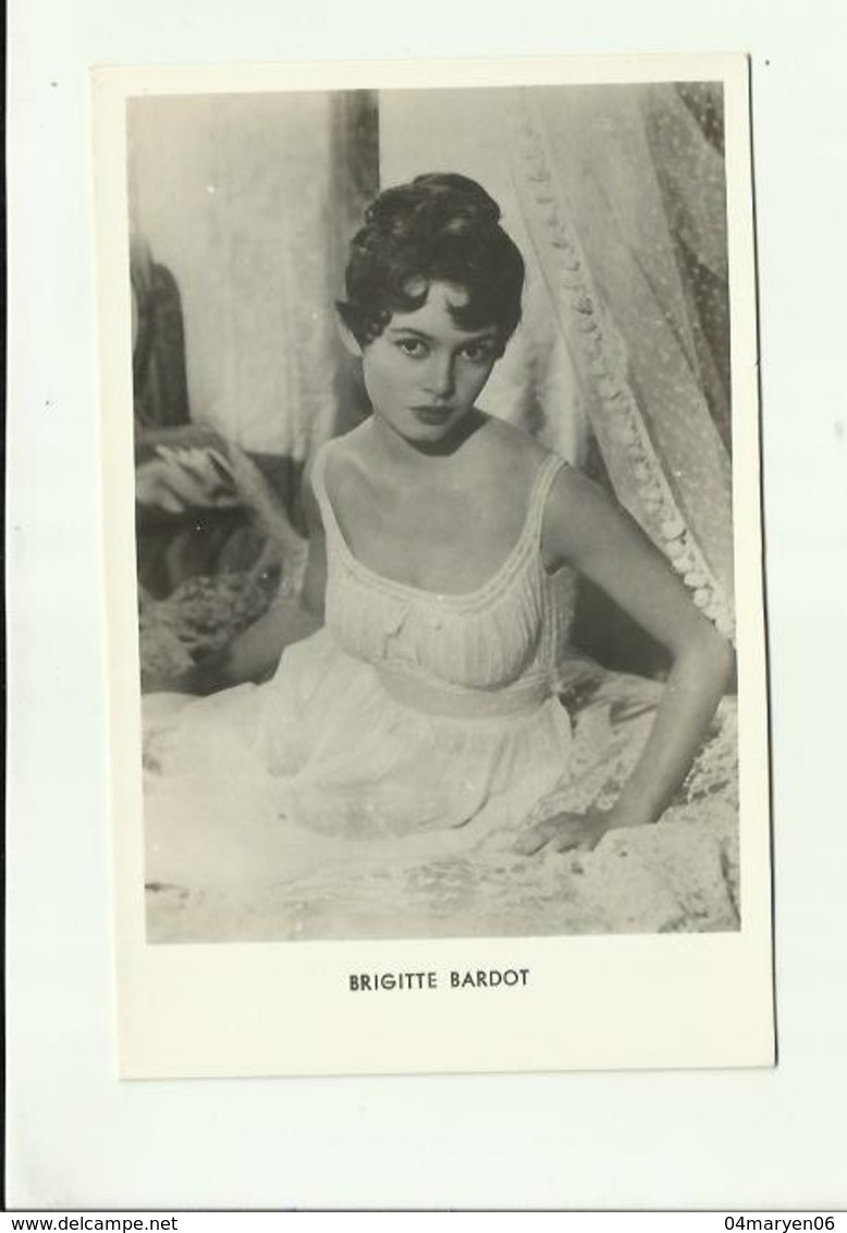 **BRIGITTE   BARDOT **-- - Famous Ladies