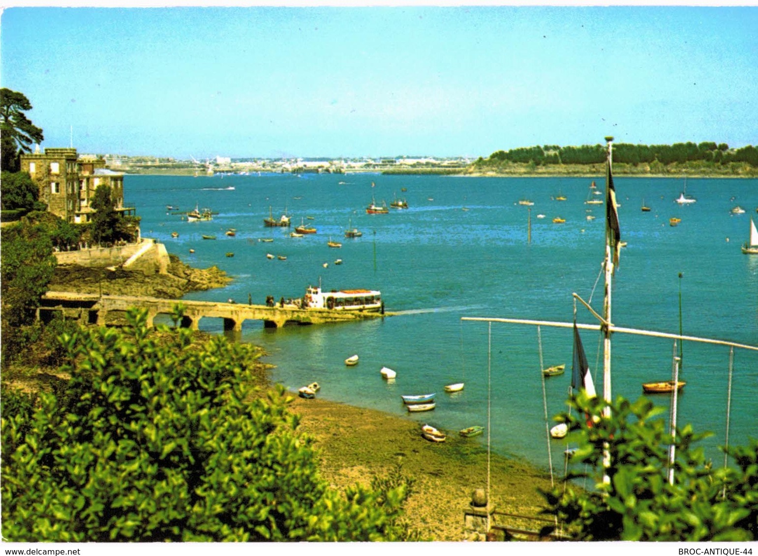 LOT N°1401 - LOT DE + 130 CARTES DE DINARD