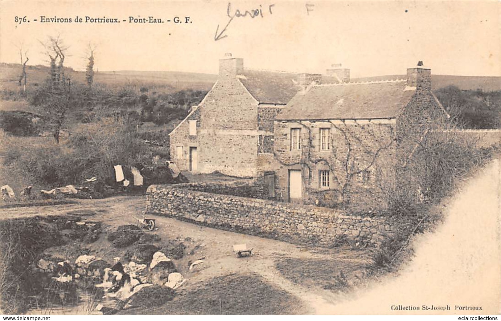 Saint Quay Portrieux       22        Point D'eau Lavoir Et Lavandières       (voir Scan) - Saint-Quay-Portrieux