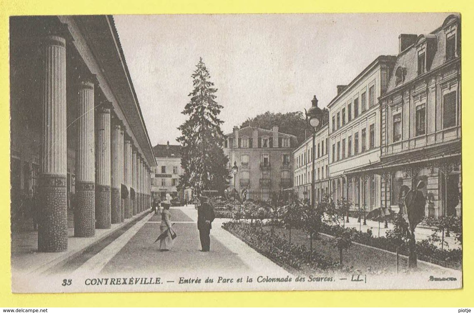 * Vittel Contrexeville (Dép 88 - Vosges - France) * (LL, Nr 33) Entrée Du Parc Et La Colonnade Des Sources, Animée, Rare - Contrexeville