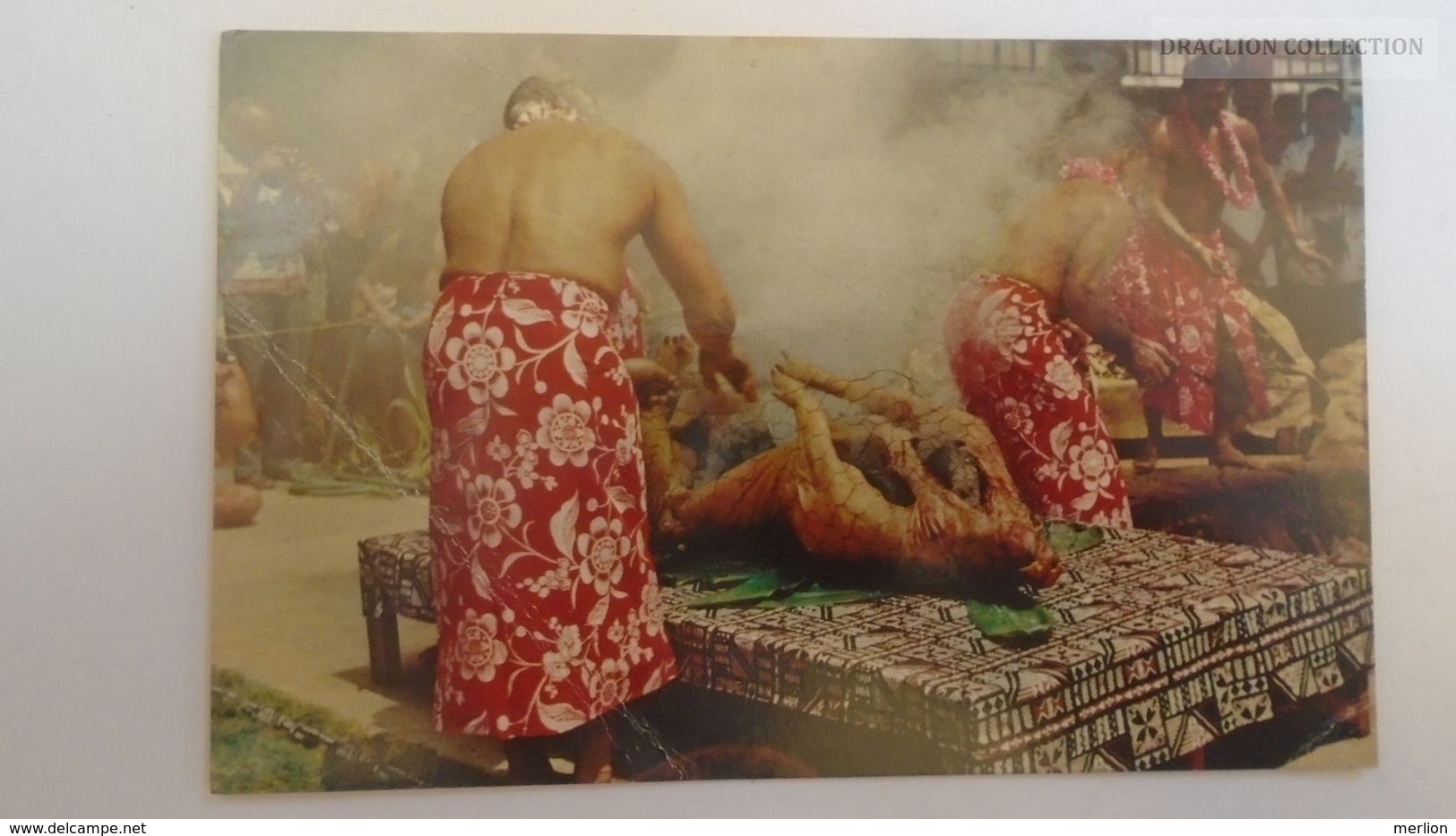 D166742  HAWAII  - US - Ca 1960  Preparing Hawaiian Luau  Pig - Altri & Non Classificati