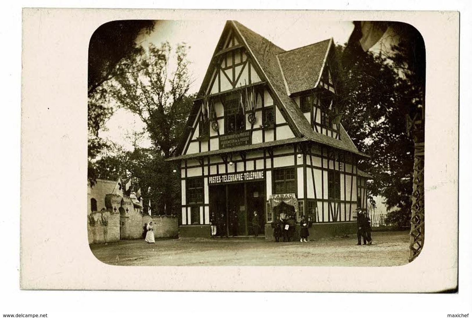 Carte Photo - Nancy - Bureau De Postes & Bureau De Tabac, Hôpital De Campagne à Gauche, Sur La Foire-exposition 1909 - Nancy