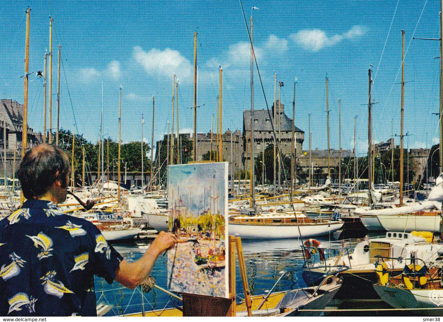 35-  St-Malo - Artiste Peintre Devant Le Bassin Des Yachts Et Le Chateau - Saint Malo