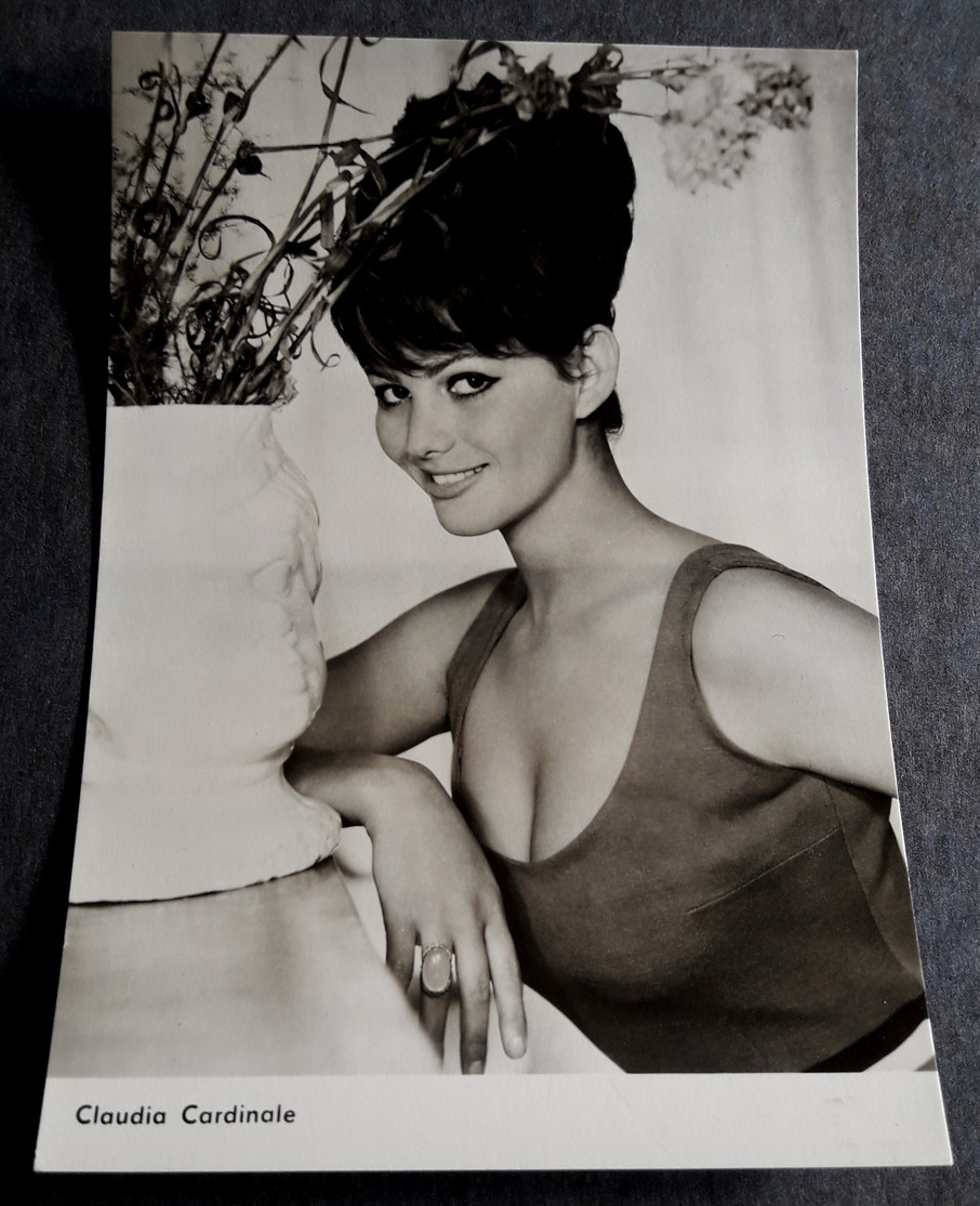 Sexy Portrait CLAUDIA CARDINALE # Alte Progress-Star-Photo-Karte # [19-9] - Fotos