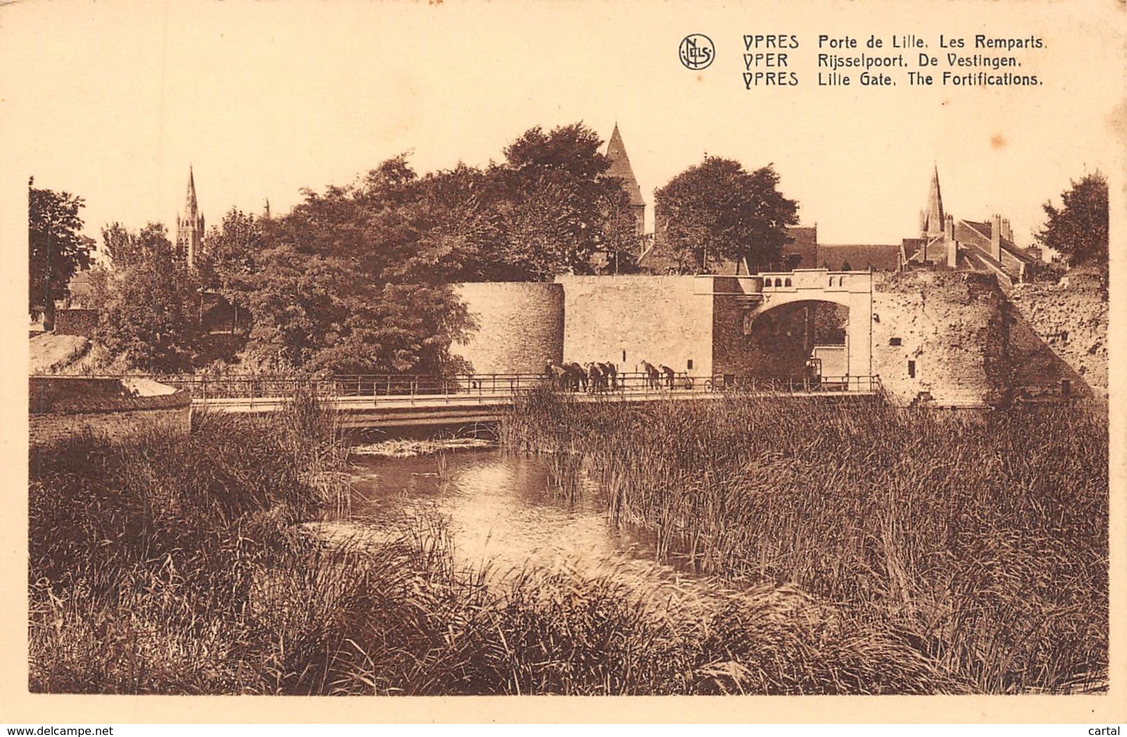 YPRES - Porte De Lille - Les Remparts - Ieper