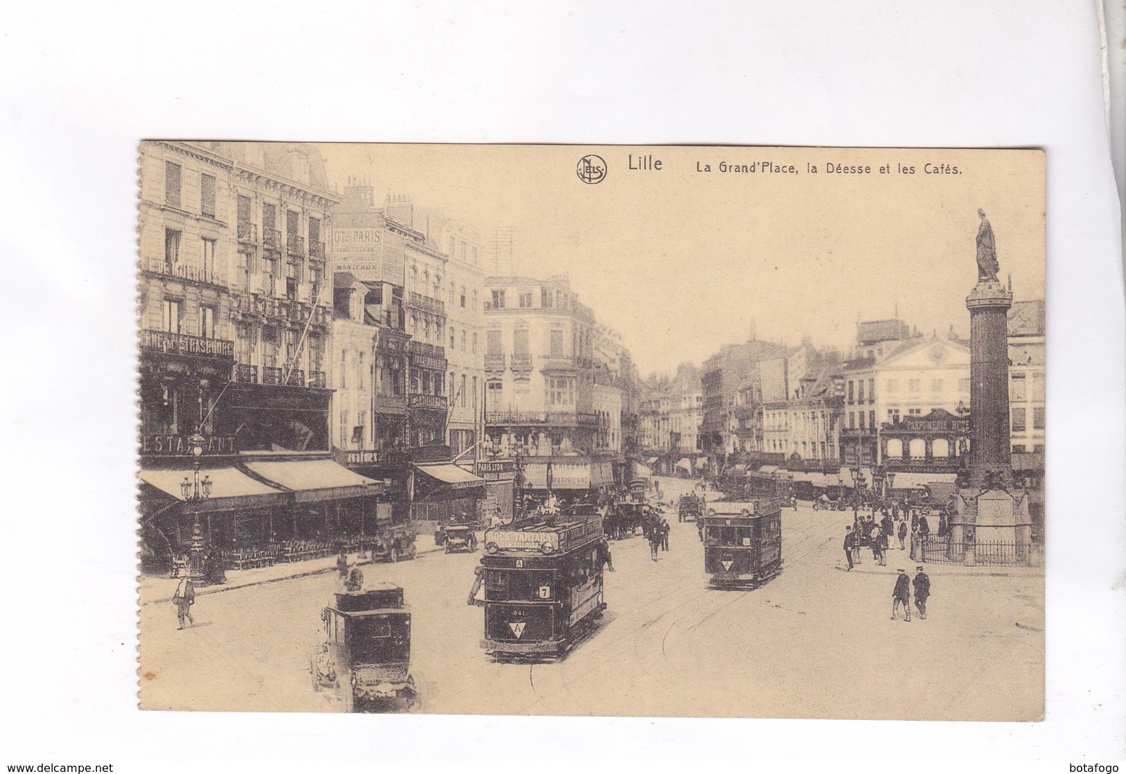 CPA  DPT 59 LILLE, LA GRAND PLACE, LA DEESSE ET LES CAFES En 1919! - Lille