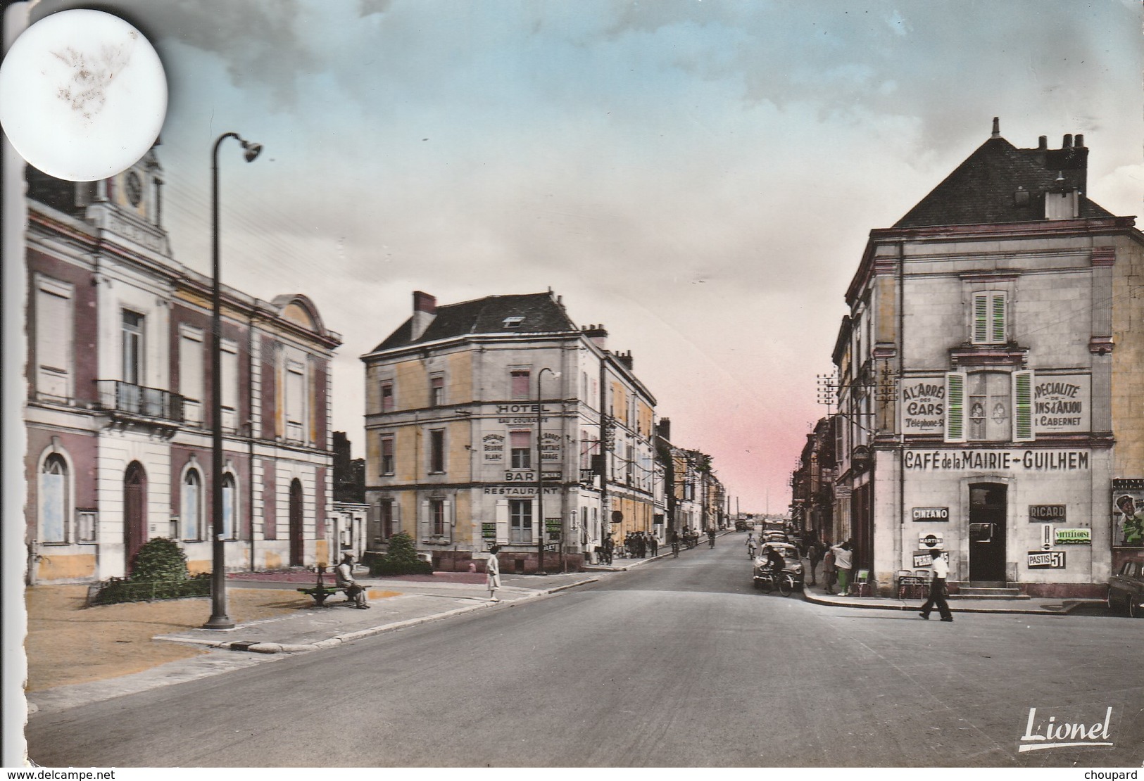 49 - Carte Postale Semi Moderne Dentelée Des  PONTS DE CE   Mairie Et Rue De La République - Les Ponts De Ce