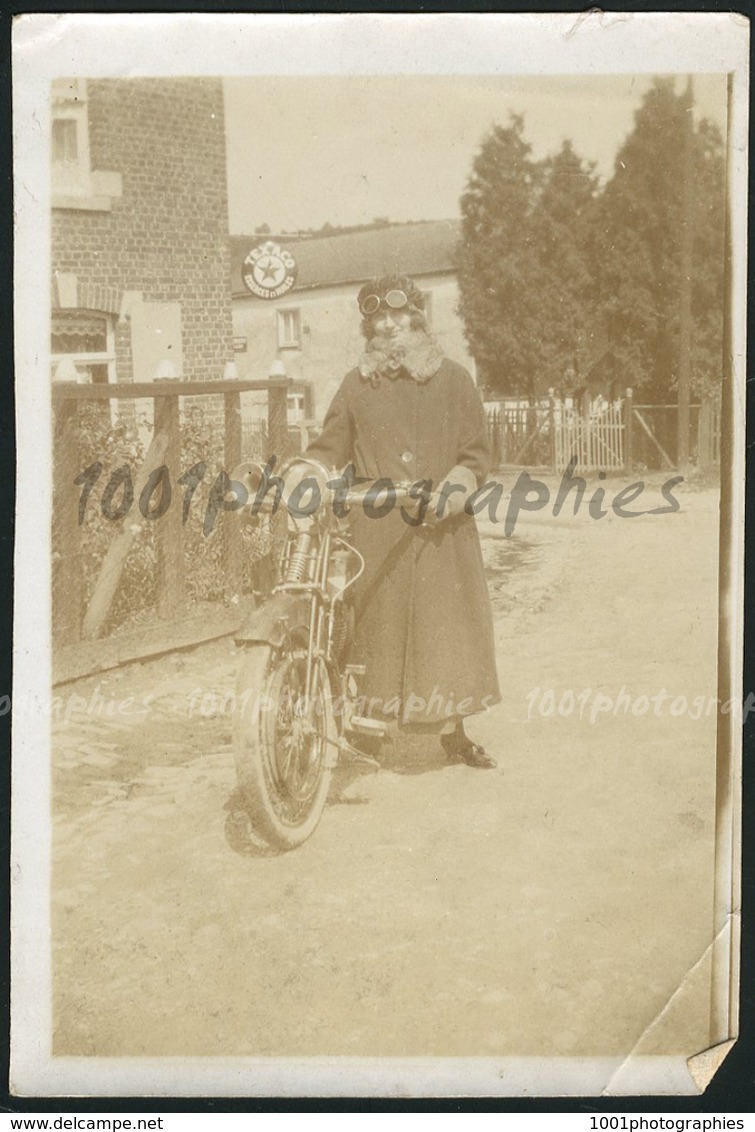 Femme Et Sa Moto, TEXACO! - Autres & Non Classés