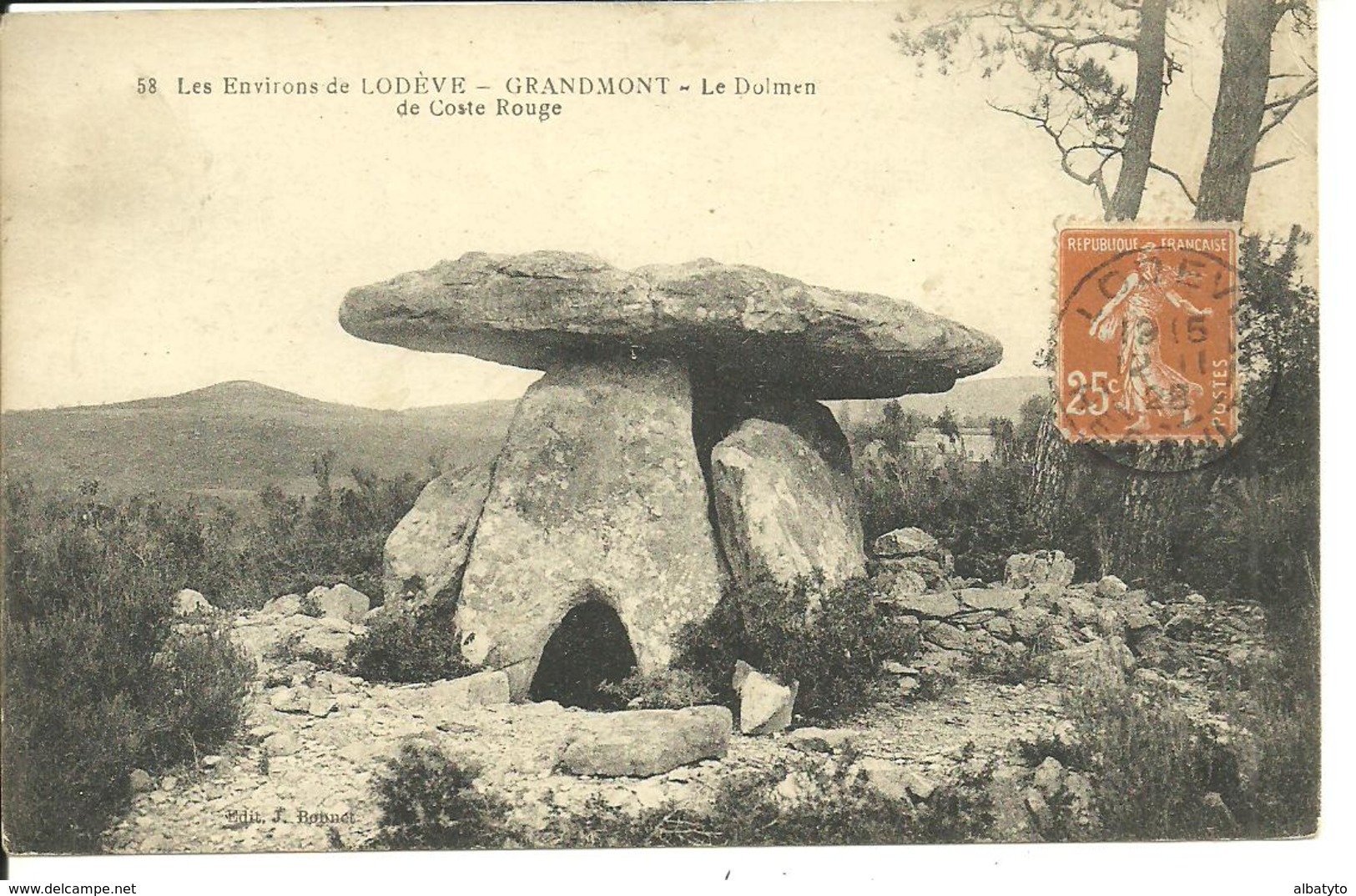 2 Cartes : Rare Cpa Sur Le Dolmen (animé) De Vailhauques (Hérault) + Dolmen De Coste Rouge De Grandmont Lodève Languedoc - Dolmen & Menhirs