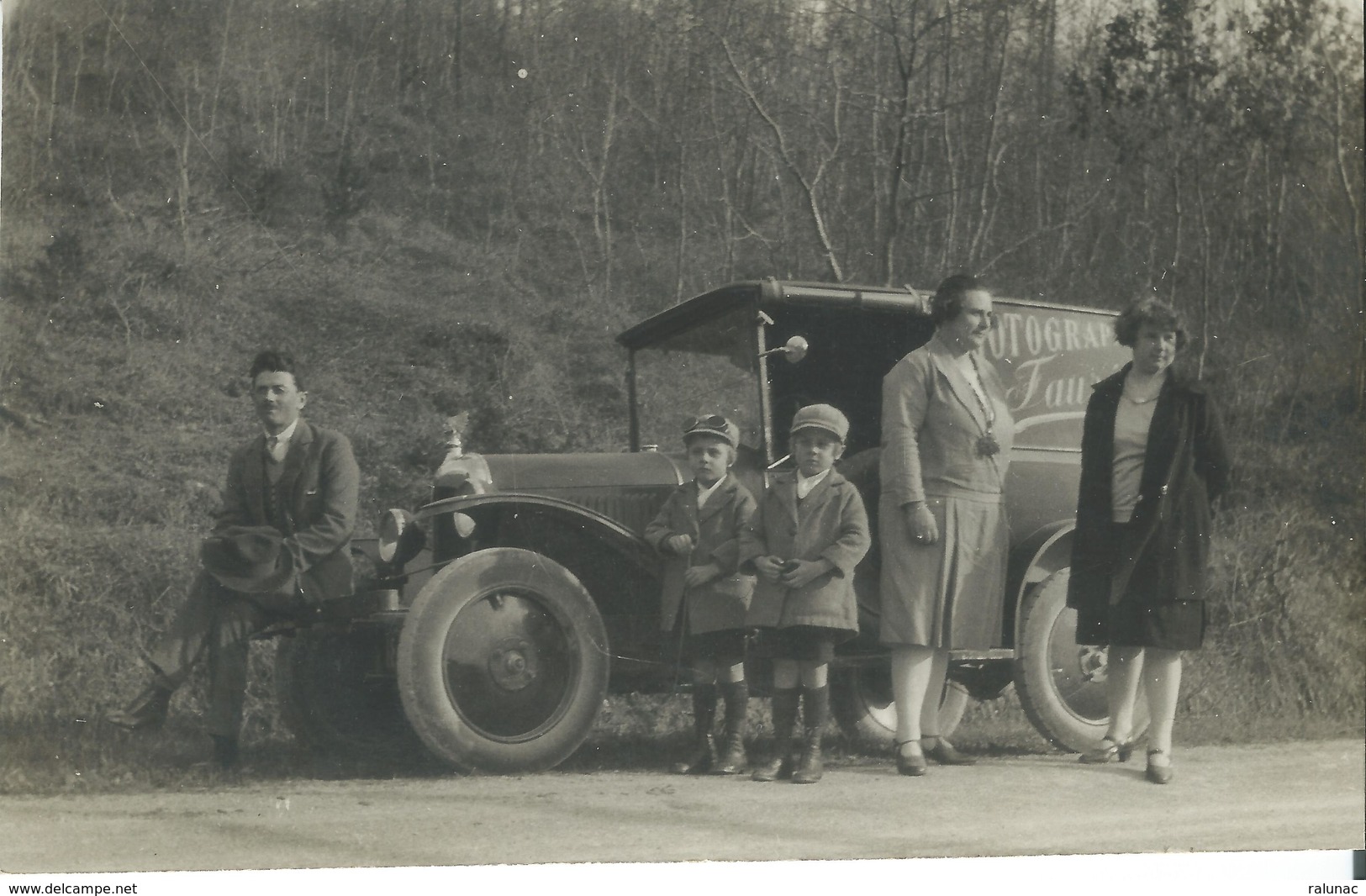 Automobile Avec Famille -photo Ancienne Originale - Cars