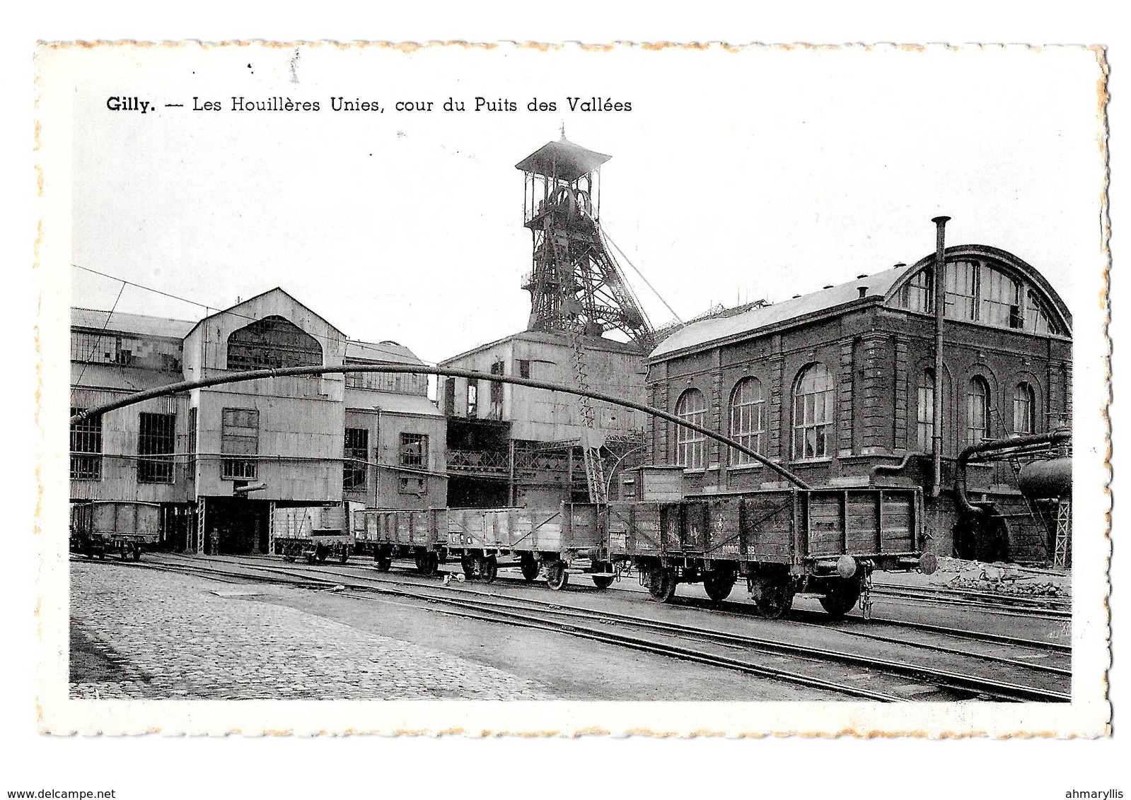 Gilly Les Houillères Unies Cour Du Puits Des Vallées Wagons Non Circulée Jean Verstraeten - Charleroi