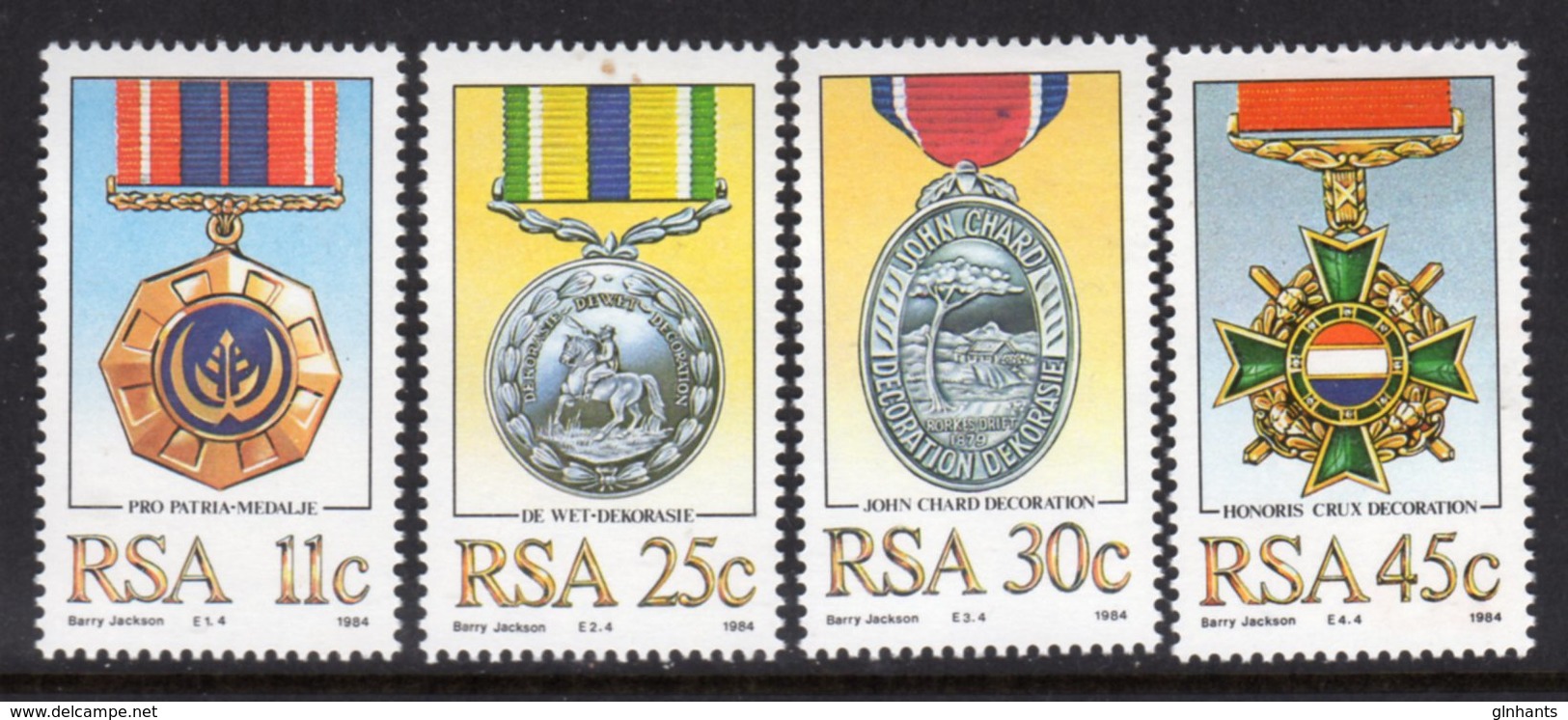 SOUTH AFRICA - 1984 MILITARY DECORATIONS SET (4V) FINE MOUNTED MINT MM * SG 572-575 - Unused Stamps