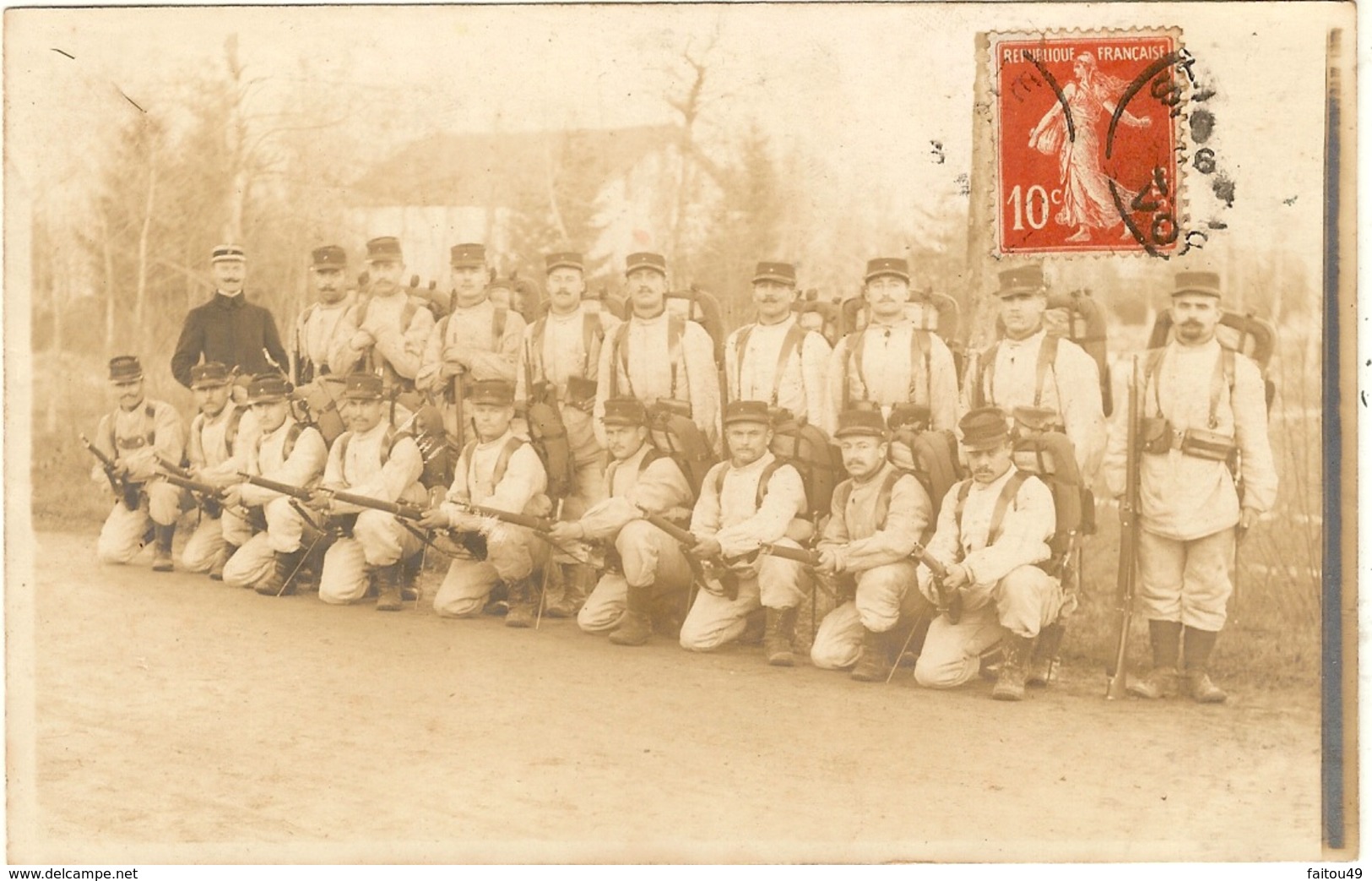 88 - Saint DIE - Militaria - Carte Photo Un Groupe De Poilus Decembre 1913    243 - Saint Die