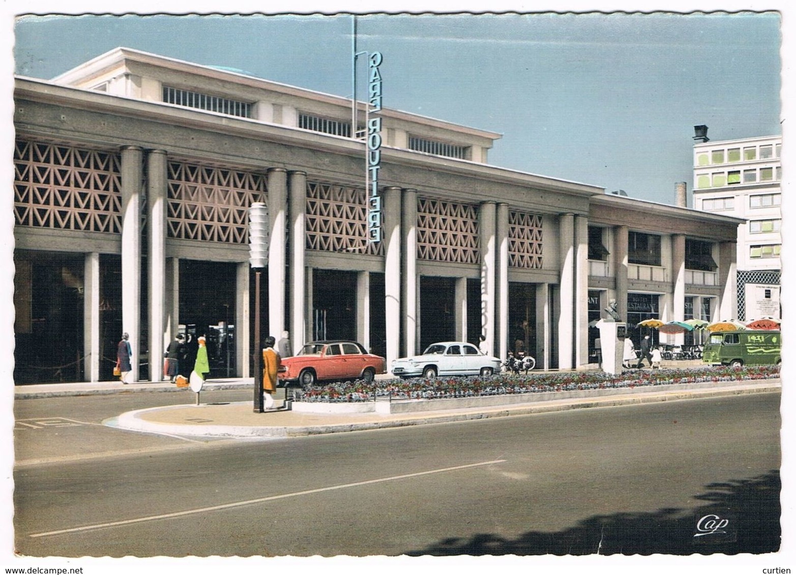 CLERMONT FERRAND  63  La Gare Routiere En 1960 - Clermont Ferrand