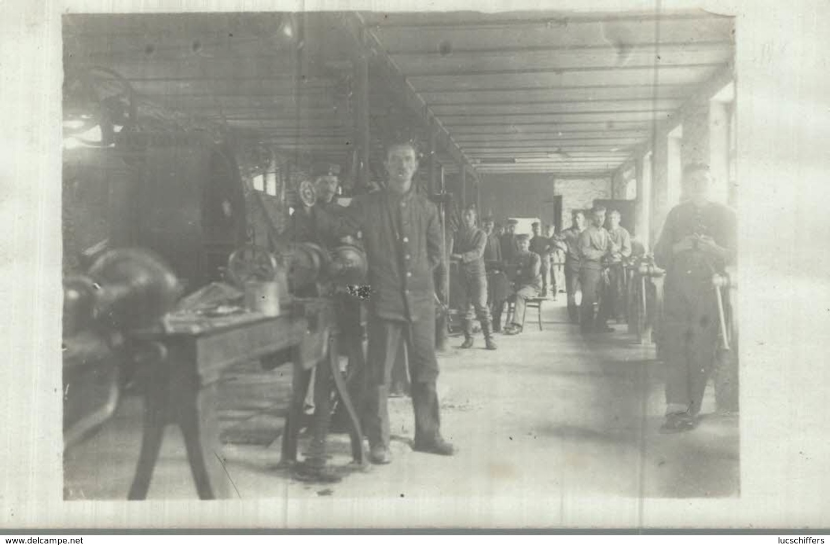 Spa - Carte-photo - Guerre 14-18 - Groupe De Militaires - L'Atelier - 2 Scans - War 1914-18