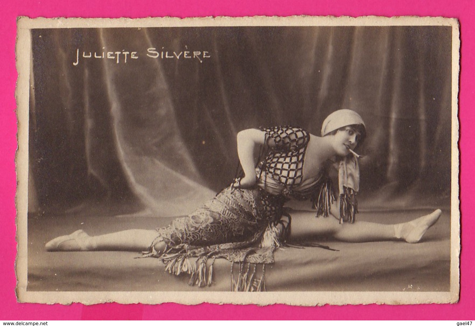 CPA (Réf: Z2360) (SPECTACLE ARTISTES) Femme JULIETTE SILVÈRE - Entertainers