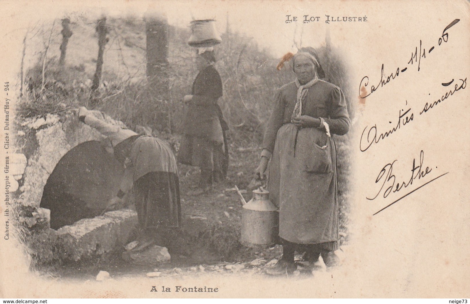 Carte Postale Ancienne Du Lot - Le Lot Illustré - A La Fontaine - Vers 1900 - Femmes Portant De L'eau - Autres & Non Classés