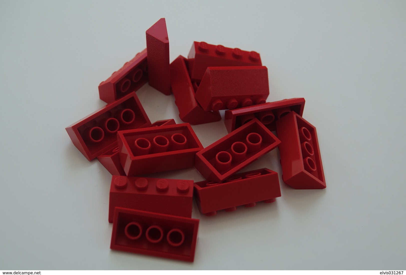 LEGO - 280 Sloping Roof Bricks Red NEW OLD STOCK MINT CONDITION - Colector Item - Original Lego 1959 - Vintage - Catalogi