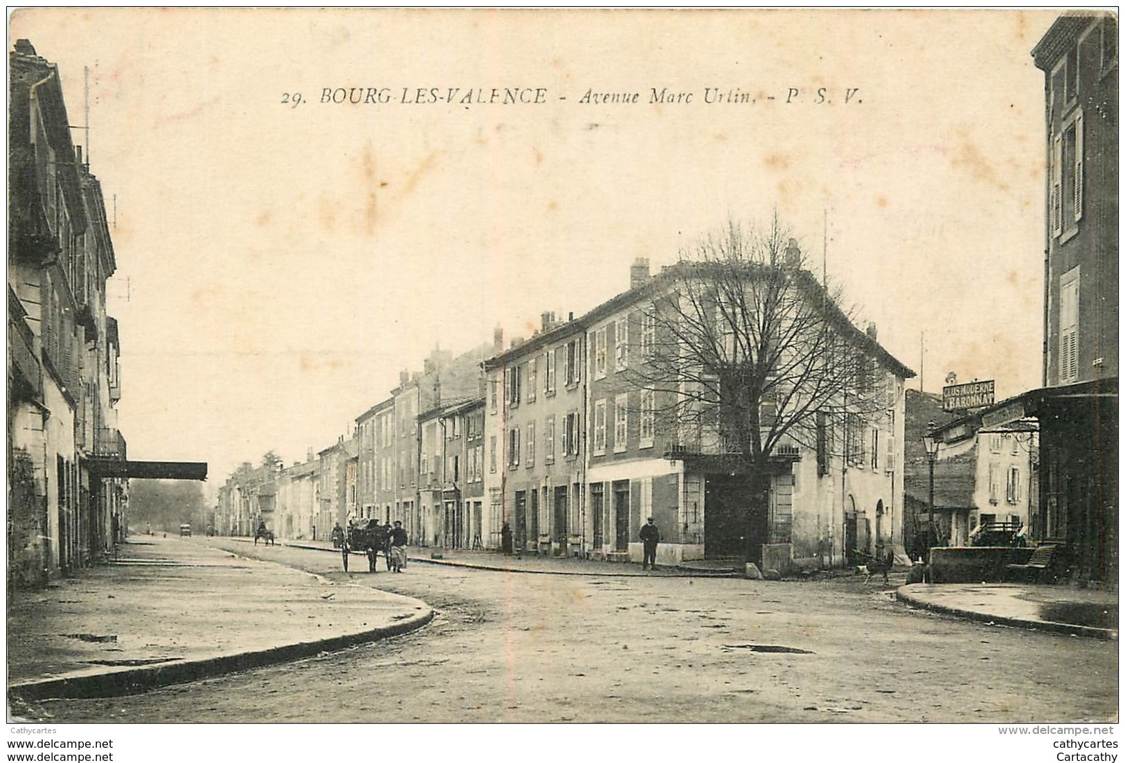 26. BOURG LES VALENCES . Avenue Marc Urtin .  CPA Animée . - Altri & Non Classificati