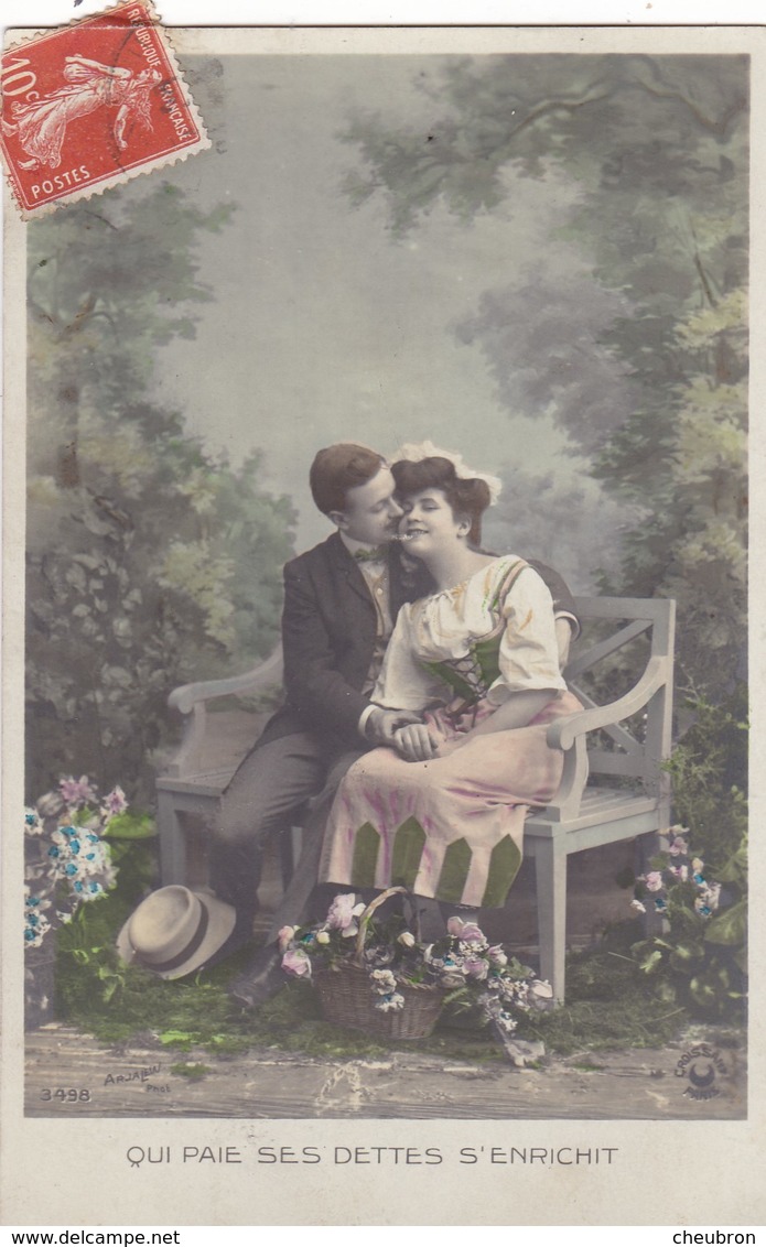 CARTE FANTAISIE. CPA .. COUPLE. 3 CARTES POUR " POUR LE COÛT D'UN BAISER ". .ANNEE 1909 + TEXTE - Couples
