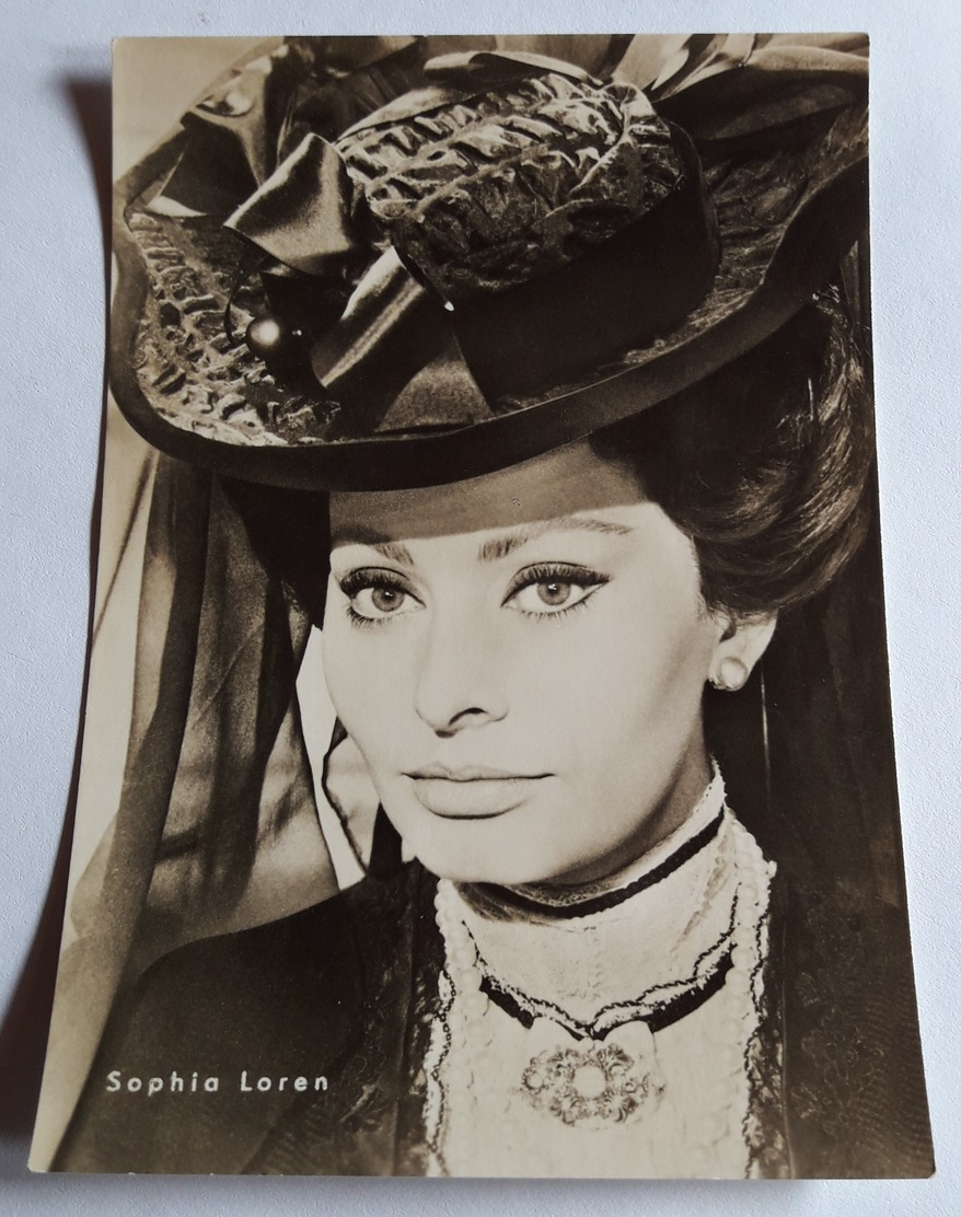 Portrait SOPHIA LOREN # Alte Progress-Star-Foto-AK, Ca. 10,5 X 15 Cm # [19-68] - Schauspieler