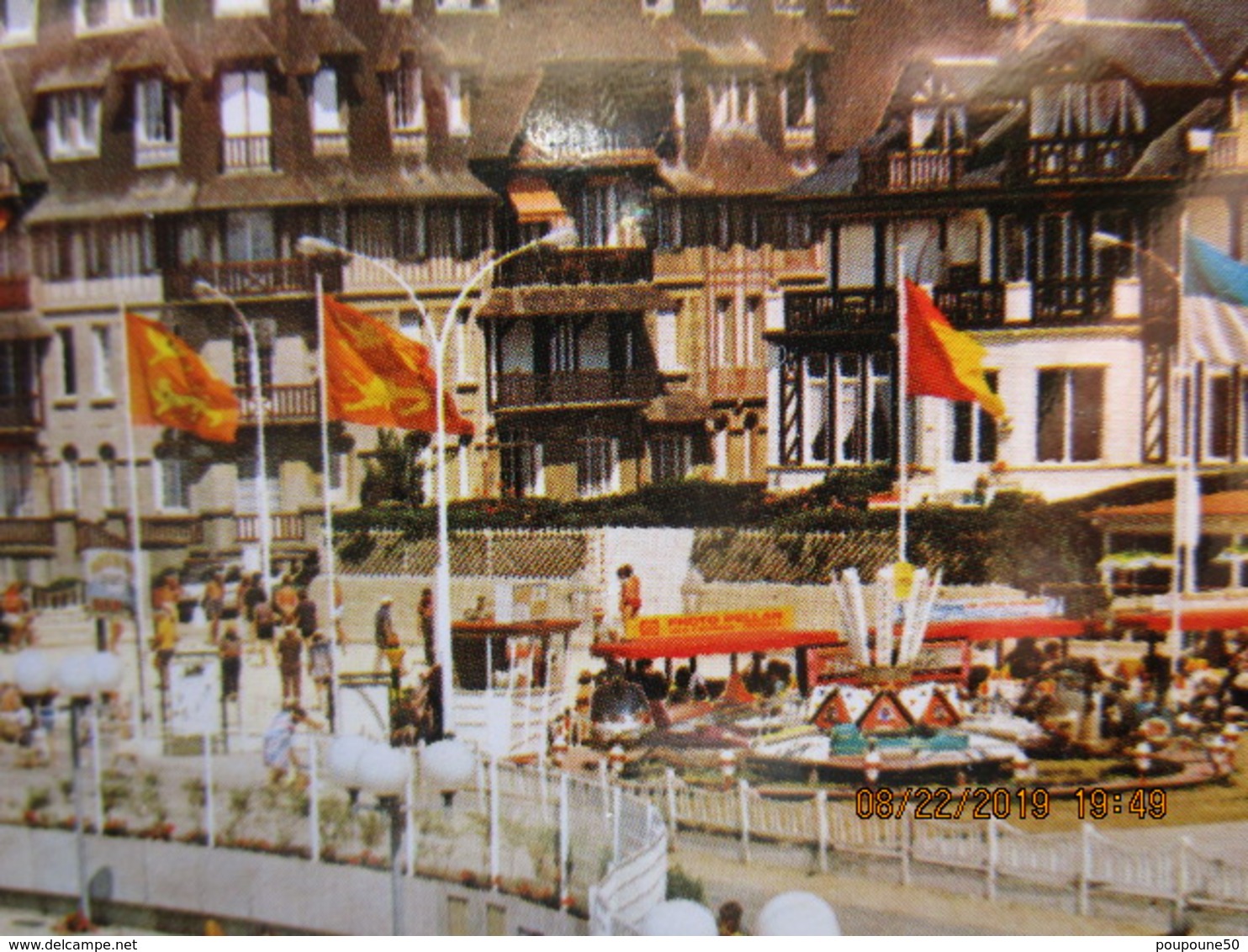 CP 14  Calvados TROUVILLE Sur MER - La Nouvelle Piscine Sur La Plage - Manège Forain Sur L'esplanade 1970 - Trouville