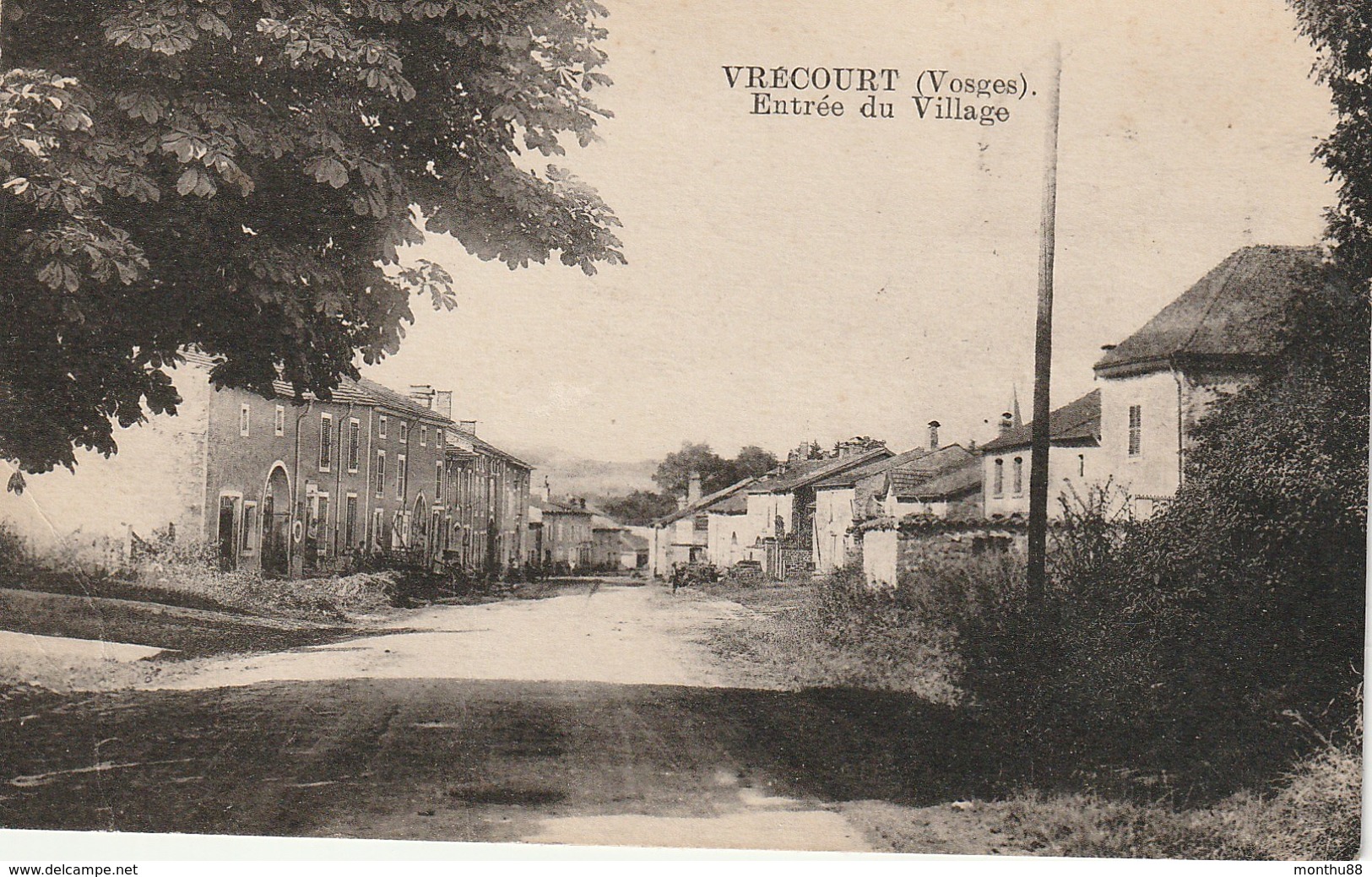 CPA 88 (Vosges)  VRECOURT ( 386 Habitants)  L'ENTREE DU VILLAGE - Autres & Non Classés