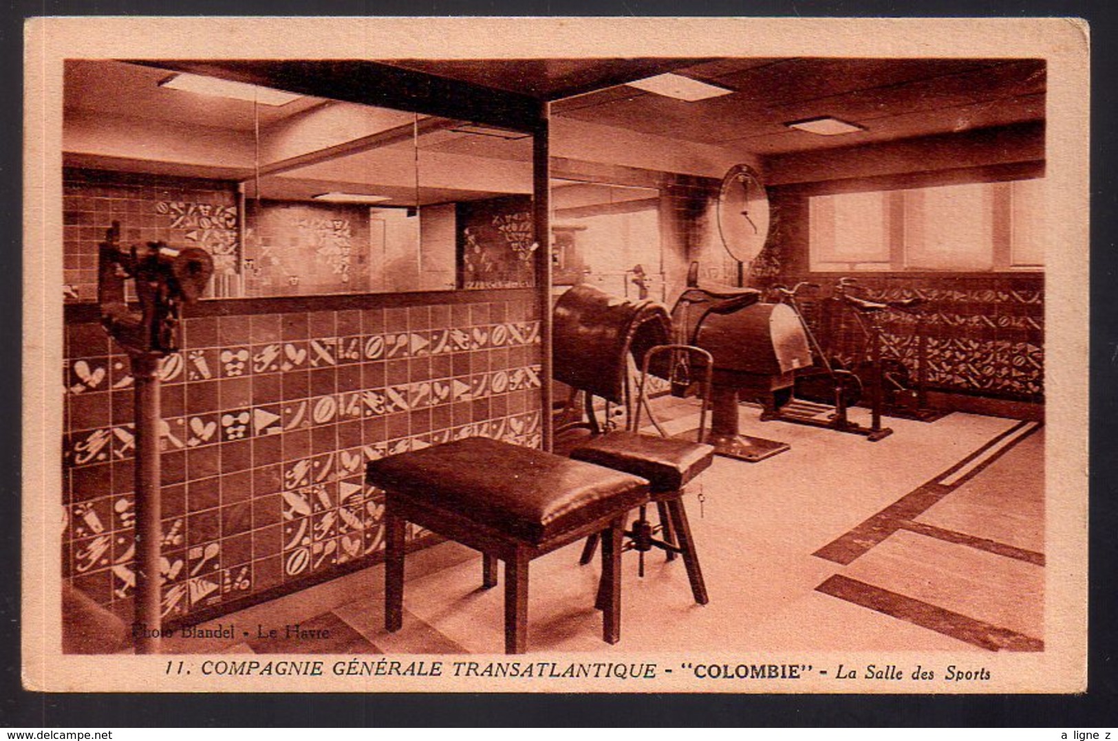 REF 406 : CPA Cie Générale Transatlantique Colombie Paquebot Salle Des Sports - Steamers