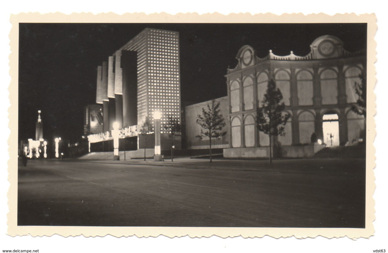 8 X Photo Bruxelles EXPOSITION UNIVERSELLE 1935 Brussel Tentoonstelling Halle Aux Cuirs Egypte Luxembourg Vie Catholique - Expositions Universelles