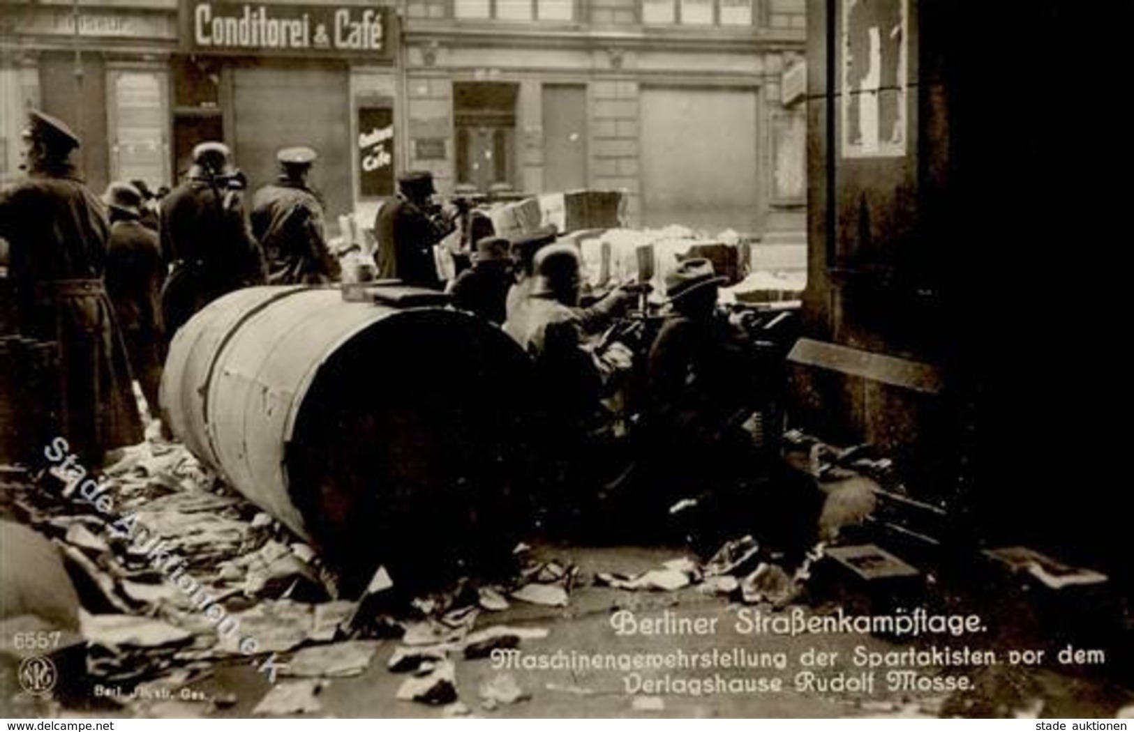 REVOLUTION BERLIN 1918/1919 - Berliner Straßenkämpfe - Maschinengewehrstellung Der SPARTAKISTEN Vor Dem Verlagshause Rud - Historia