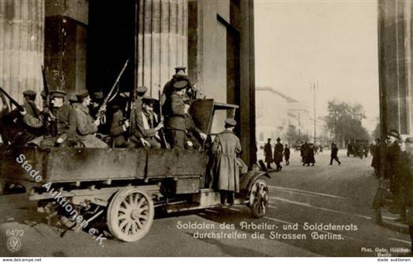 REVOLUTION BERLIN 1918/1919 - Soldaten Des Arbeiter- Und Soldatenrats Durchstreifen Die Strassen Berlins NPG 6472 I - Histoire