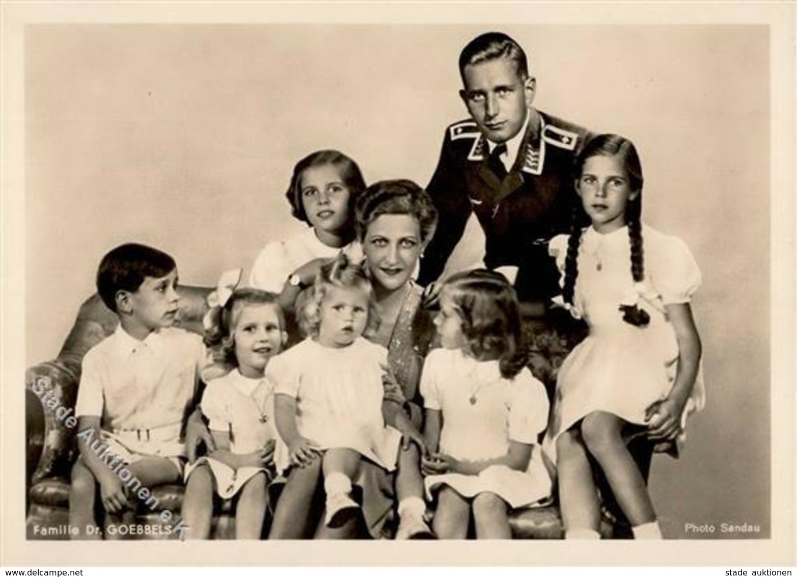 WK II WK II Familie Dr. Goebbels Foto AK I-II - Guerra 1939-45