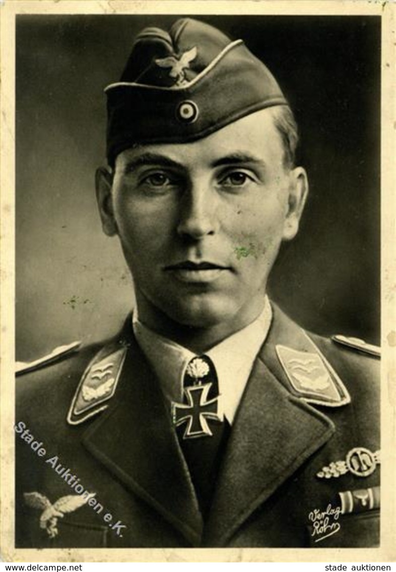 Ritterkreuzträger WK II Bauer Oberleutnant Foto-Karte II (fleckig, Kl. Einstiche) - Guerra 1939-45