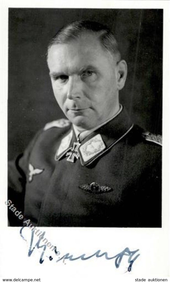Ritterkreuzträger WK II Rieckhoff Generalleutnant Mit Orign. Unterschrift Foto 13 X 8 Cm I-II - Guerra 1939-45