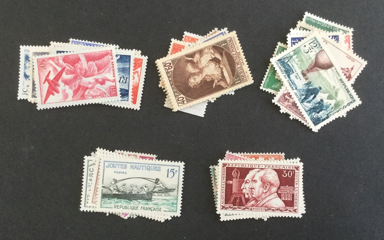 France 50 Timbres Neufs ** Avant 1960 Pas De Doubles Tous Différents Liquidation - Lots & Kiloware (mixtures) - Max. 999 Stamps