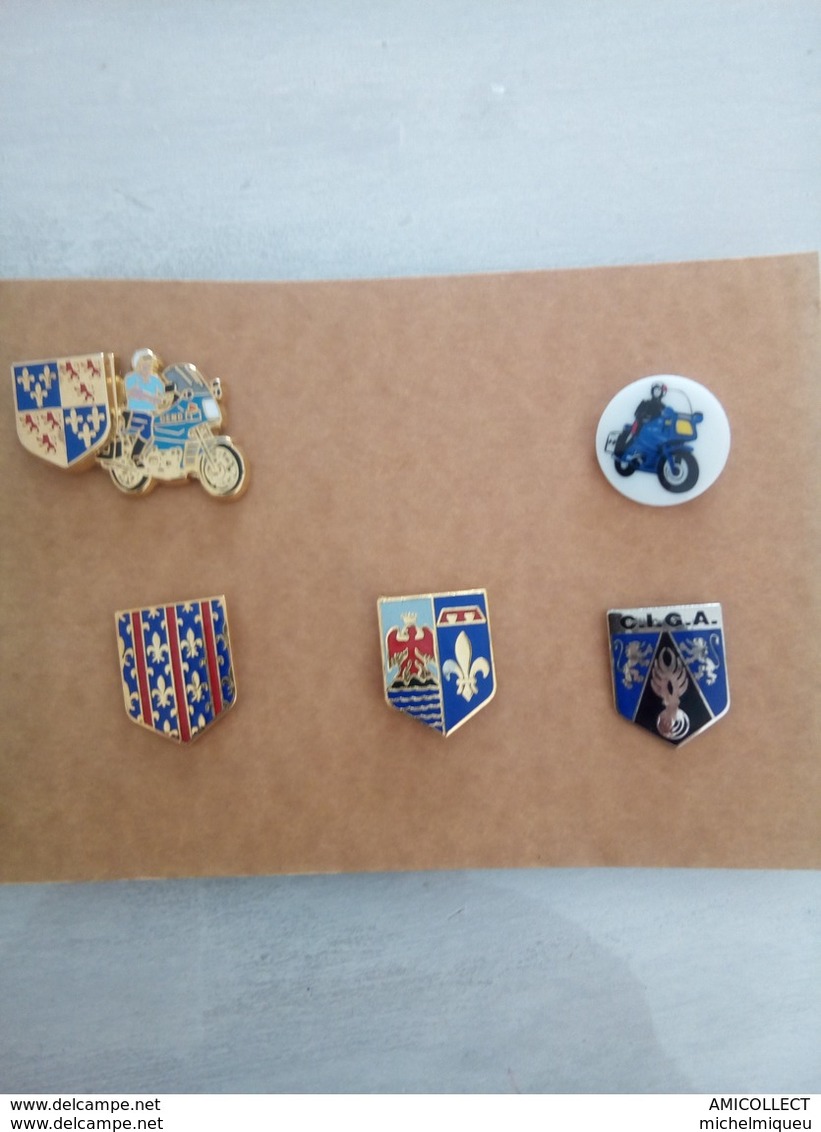 8511   -2019    LOT DE 5  PINS  GENDARMERIE OU POLICE - Militari