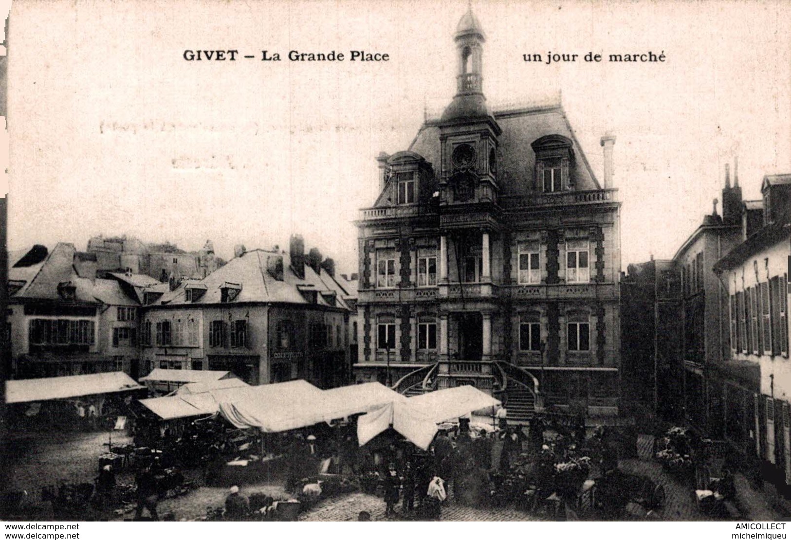 655-2019    GIVET   LA GRANDE PLACE - Givet